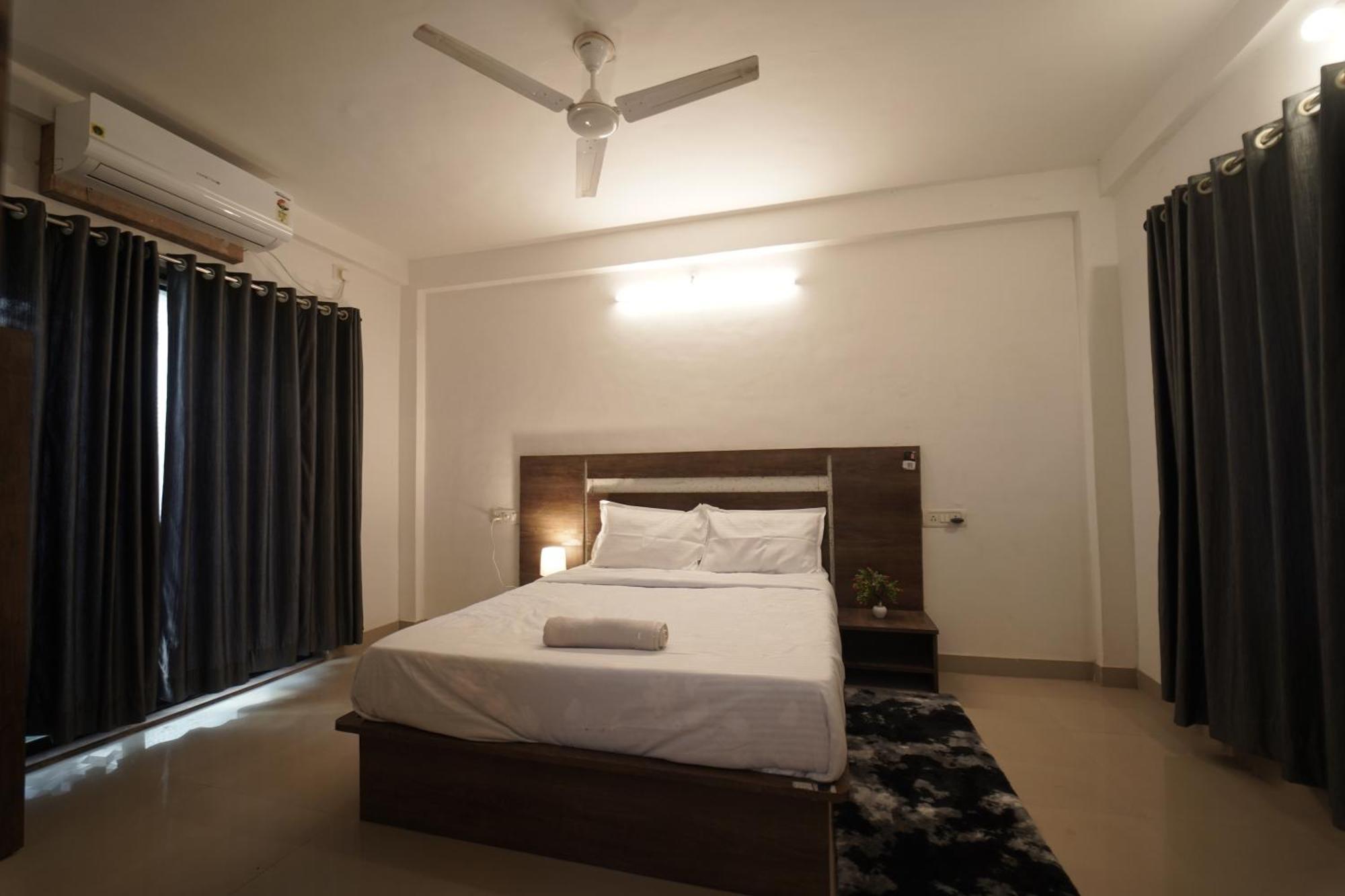 Ananya Villa Ac Luxury Ll 3Bhk Ll Private Villa Ll With Swimming Pool Ll 罗纳瓦拉 外观 照片